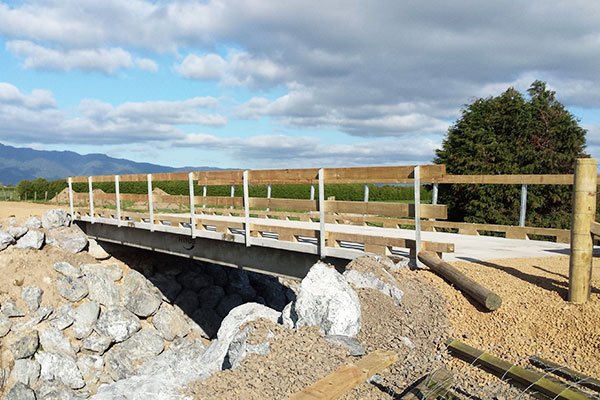 Select Bridges - experienced bridge builders Select Bridges - experienced bridge builders