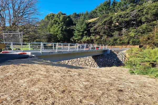 select-bridges-nz-bridge-building-stargazers-1-600px Select Bridges - steel bridge installation with bank scour protection